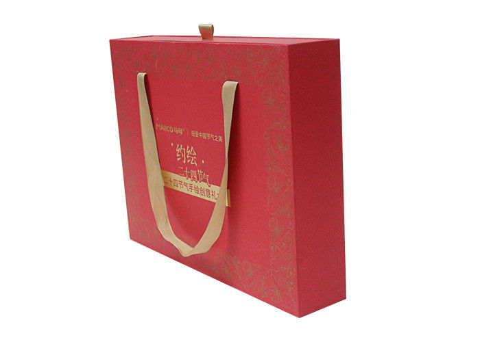 Red Corrugated Packaging Box , Gift Box With Ribbon Handle 40x33x11cm