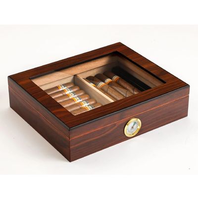 Verpackungskiste für Zigarren mit Klavierfarbe