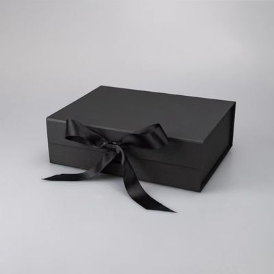 Trwałe koszulki czarne sztywne pudełko z prezentami, kartonowa skrzynka z kapeluszem z klapą